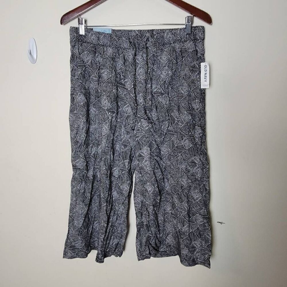 Old Navy Rayon Drawstring Cropped Mid rise Wide Leg Black Abstract Print Medium